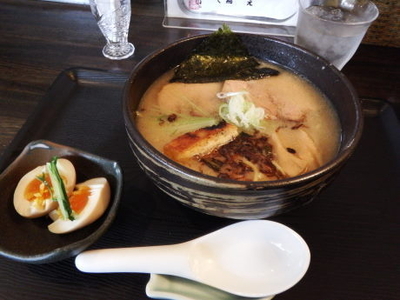 「塩らぁめん」@らぁめん道場 黒帯の写真