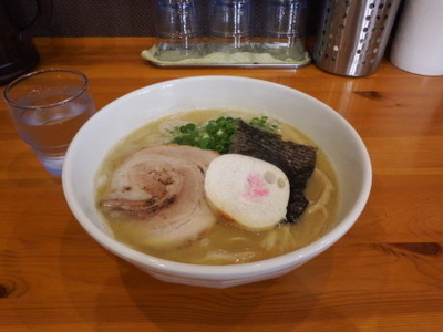 「鶏白湯しおらーめん」@麺処 四代目 ゆうじの写真