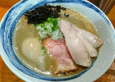 「【限定】濃厚いりこそば 850円＋鶏チャー100円」@麺屋 むじゃきの写真