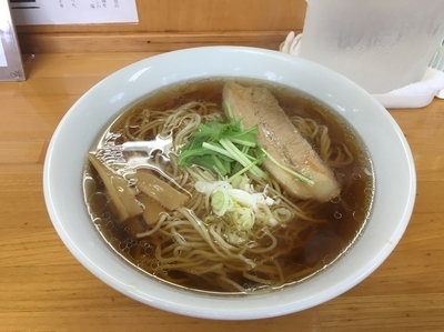 「醤油ラーメン（大盛り）」@自家製麺 しゅん作の写真