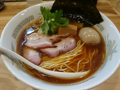 「【限定】フ・ツ・ウのらーめん醤油味750円＋味玉(クーポン)」@らーめん カッパハウスの写真