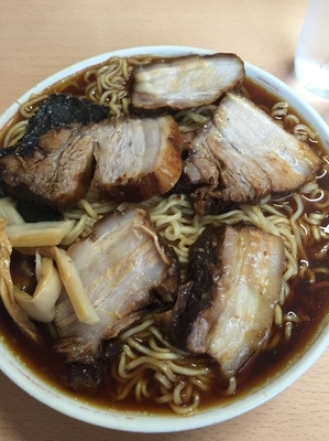 「大ラーメン　750円」@梅乃家の写真