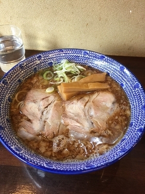 「背脂中華、汁無し坦々麺」@なかた屋 神田店の写真
