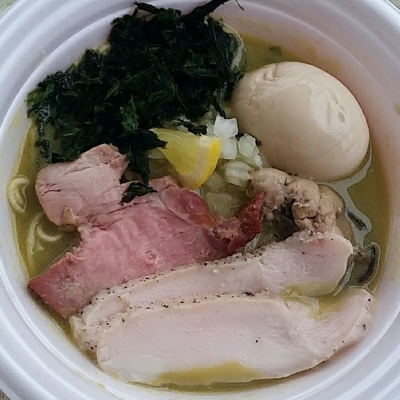 「【むじゃき＆龍介】濃厚牡蠣鶏そば７５０円＋特製トッピング」@水戸のラーメンまつりの写真