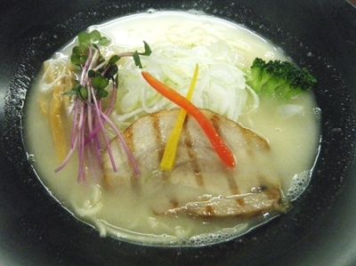 「鶏白湯ラーメン750円」@麺厨房 武蔵の写真