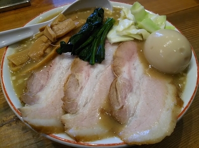 「強烈煮干そば （大盛：無料）＋チャーシュー２枚、味玉：㋚Ｐ．」@凌駕IDEAの写真