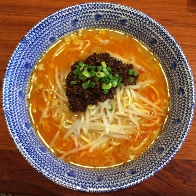 「ごまタンタン麺（中辛）750円＋餃子300円」@麺屋 ゆや軒の写真
