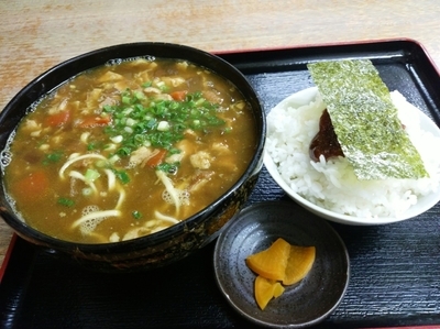 「カレーすば(甘口)650円+油みそごはん180円」@うみちか食堂の写真