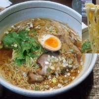 醤油らーめん720円