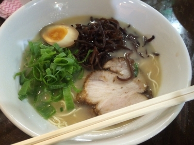 「とんこつラーメン【700円】」@大手町ラーメンの写真