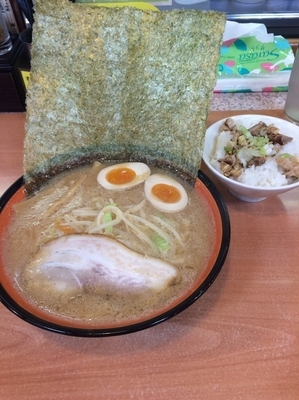 「味玉味噌ラーメン800円 セットチャーシュー丼160円 税別」@札幌熟成味噌らーめん 匠神 大宮店の写真