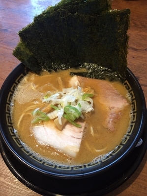 「中華そば＋海苔」@東京煮干中華そば 三三㐂 大森の写真