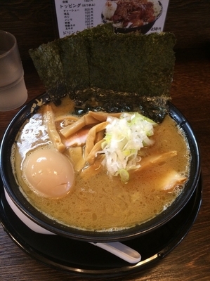 「特製中華そば」@東京煮干中華そば 三三㐂 大森の写真