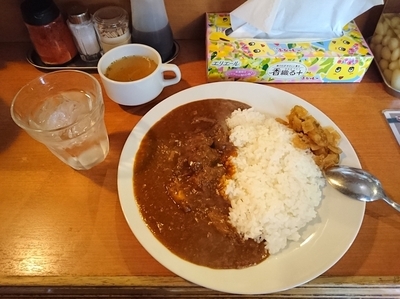 「煮込み牛すじカレー」@26号くるりんカレーの写真