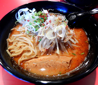 「辛味噌拉麺＋葱(900円）」@辛味噌拉麺BOMBERの写真