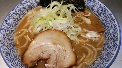 「濃厚豚骨魚介らーめん」@豚骨一燈の写真