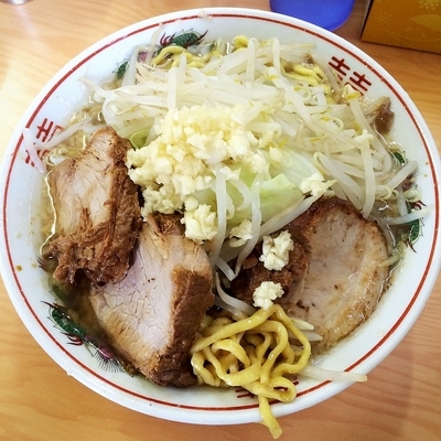 「仲二郎パープル（豚３枚）＋ニンニク　￥９００」@本格味噌 仲間の写真