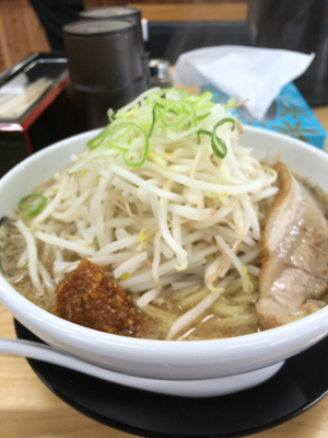 「富士らーめん（中）オープン価格600円」@優勝軒 草加店の写真