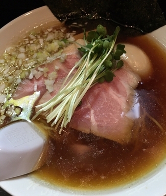 「醤油ラーメン￥700（細麺・麺固）+玉子￥100」@稲荷屋の写真