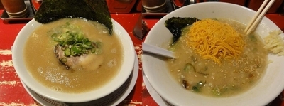 「博多ラーメン（通称：白）680円　硬め／替え玉赤　普通120」@力丸の写真