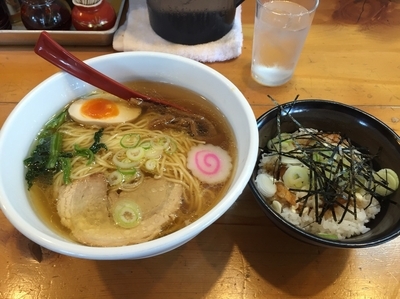 「ラーメン 並(700円)+チャーシュー丼(200円)」@大正麺業の写真