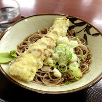 冷やしちくわ天そば(380円)