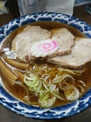 「青森ラーメン680円+はみ出る三枚肉100円+サービスライス」@三代目 藤村商店 上野広小路店の写真