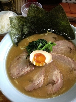 「チャーシュー麺中盛、硬め」@うまみ屋の写真