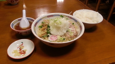 「おろし油そば+麺大盛り」@宝華らぁめんの写真