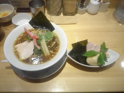 「鶏・煮干・蛤のトリプルＳＯＢＡ全部乗せ」@Ginza Noodles むぎとオリーブの写真