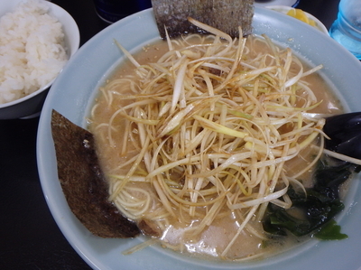 「ネギミソ塩ラーメン(750円)、唐揚げ定食(+350円)」@ラーメンショップ椿 大野店の写真