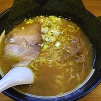 熊らーめん 焼豚丼セット(950円)