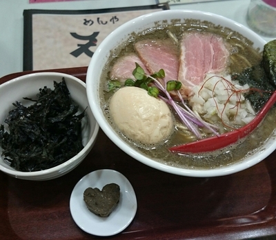 「煮干らーめん【ヤバニボ】」@めんや天夢の写真