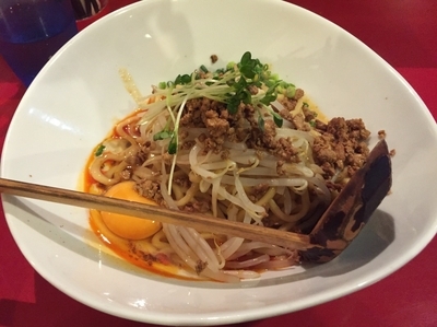 「汁なし極坦々麺(750円)+生玉子(50円)」@極 担々麺 真空の写真