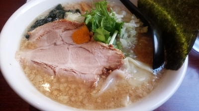 「濃厚背脂煮干しらぁ麺(火曜日限定)」@らぁ麺 亀我楽の写真