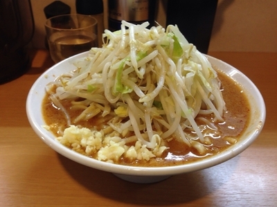 「【限定】味噌ラーメン（ニンニク少なめ）800円」@豚星。の写真