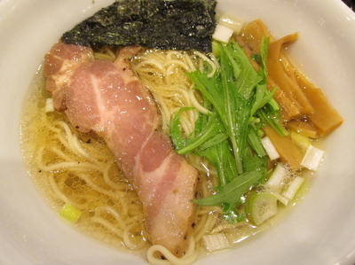 「鶏だし塩ラーメン　「864円」」@麺処 景虎 produced by ほん田の写真