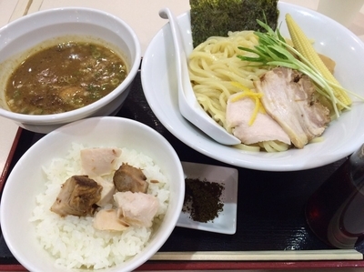 「濃厚煮干つけSOBA 大 バターごはん黒トリュフ醤油」@銀座 篝 ラゾーナ川崎プラザ店の写真