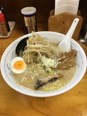 「とんこつ醤油ラーメン」@ラーメン 利尻 北茨城本店の写真
