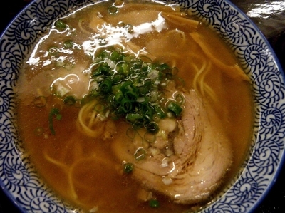 「醤油ラーメン690円＋味玉100円」@實の写真