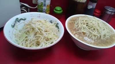 「麺増し　大(ヤサイ）￥８３０」@ラーメン二郎 京急川崎店の写真