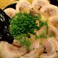 チャーシュー白 980円 + 替え玉 100円