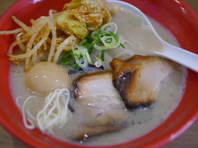 「らーめん＋サービス味玉」@らーめん味味 三ノ輪店の写真