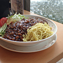 「ザージャンそば800円＋特盛」@中華四川料理 飛鳥の写真