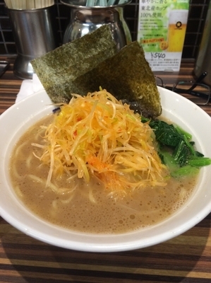 「ネギラーメン 810円」@ラーメン堂 仙台っ子 仙台駅前名掛丁店の写真
