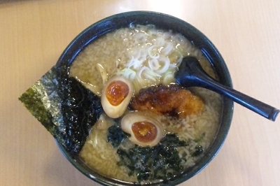 「醤油ラーメン大、味玉」@麺屋 儀三の写真