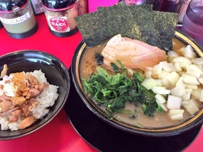 「ラーメン 700円 + その他」@家系ラーメン 熊田家の写真