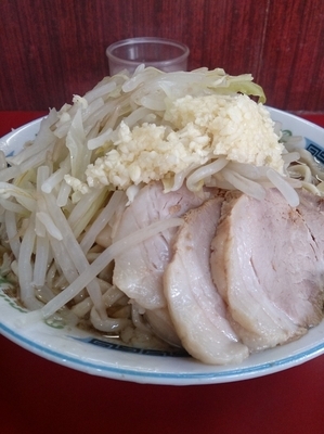 「小豚(ヤサイ・ニンニク)」@ラーメン二郎 目黒店の写真