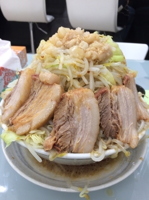 「ラーメン全マシ豚2枚」@ラーメン 富次郎 堀町店の写真