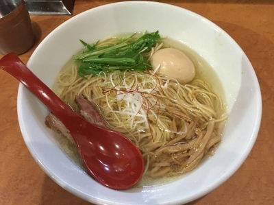 「味玉香菜出汁塩らーめん(890円)+ライス(100円)」@麺屋 翔 西新宿本店の写真